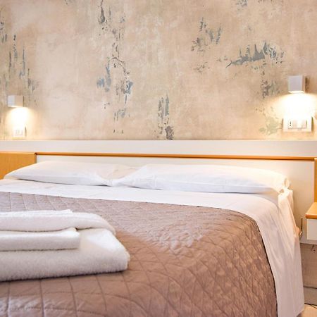 Hotel Giulio Cesare Cattolica Esterno foto