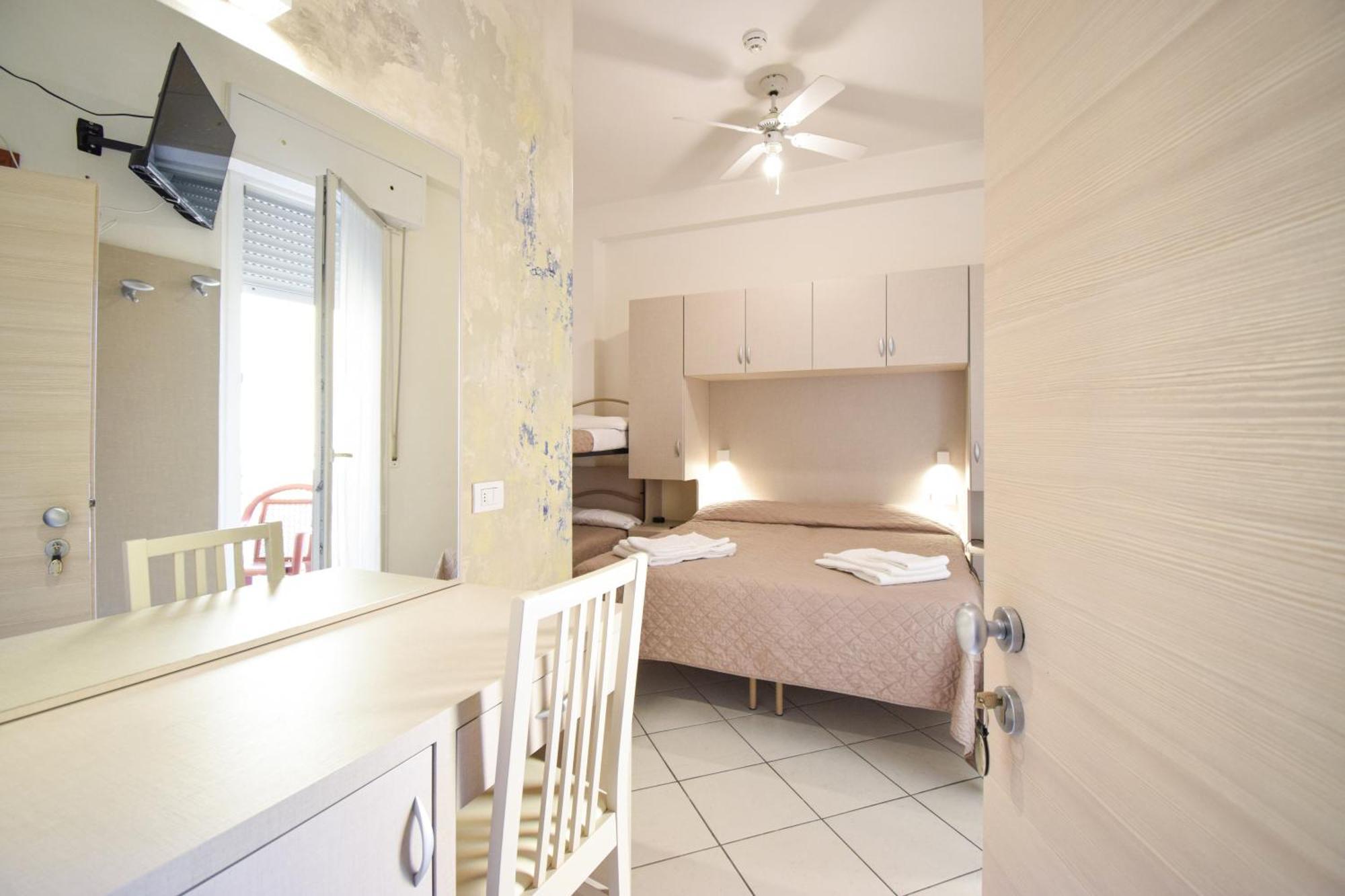 Hotel Giulio Cesare Cattolica Esterno foto